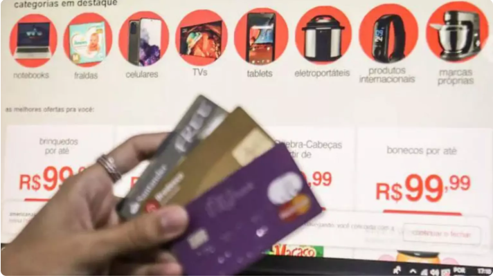 Crédito rotativo e fim do parcelamento de compras: entenda como medida pode afetar consumidores