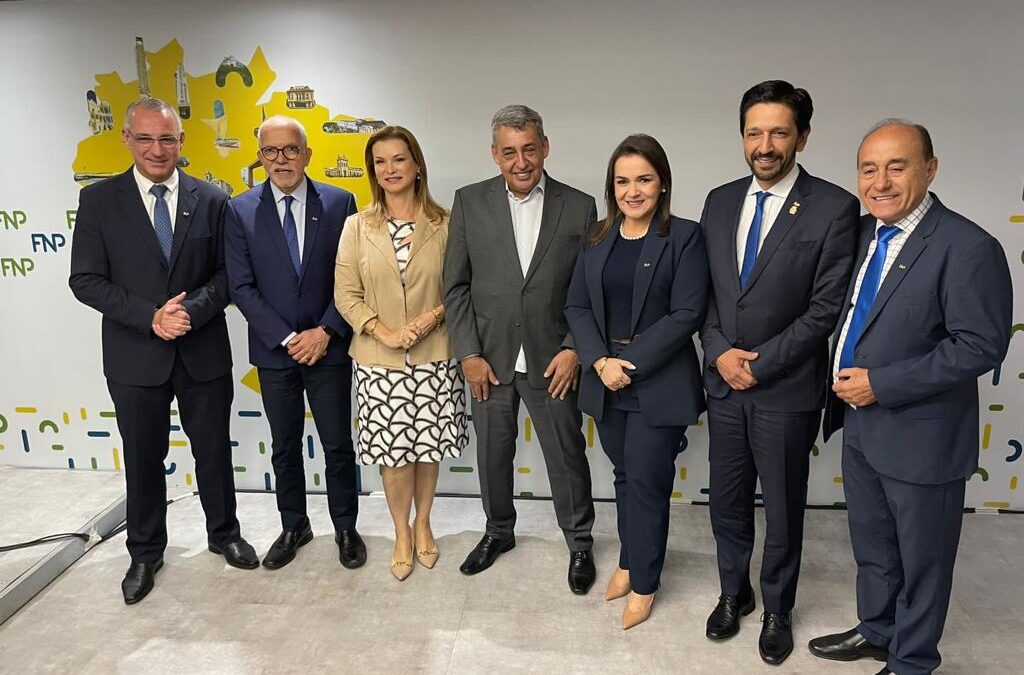 Em Brasília, prefeita Adriane Lopes participa de encontro da FNP para discutir reforma tributária
