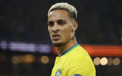 Antony é cortado da seleção por causa de acusação de agressão; Gabriel Jesus é convocado