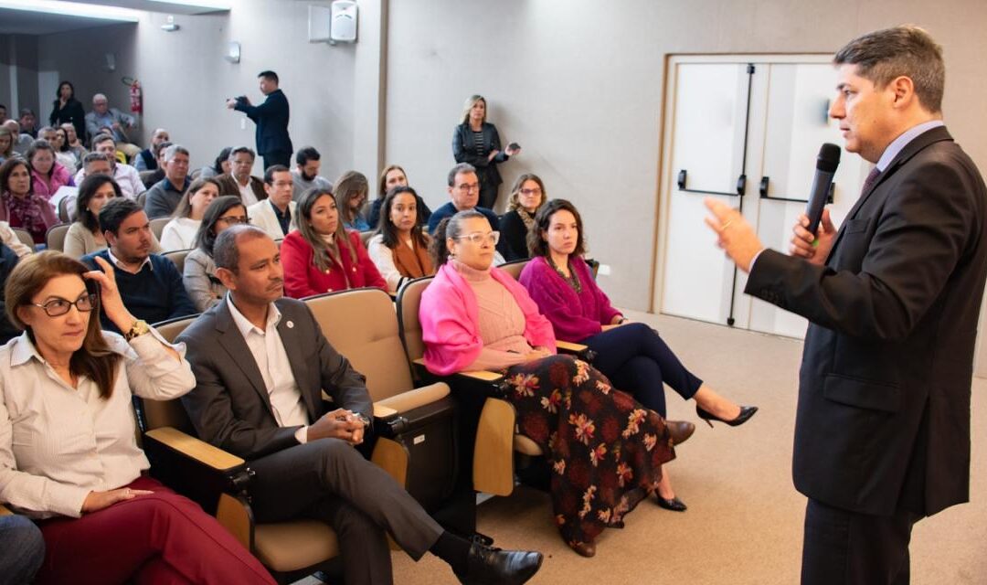 Palestra apresenta as implicações e os desafios da prescrição nos Tribunais de Contas