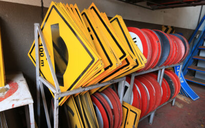 Agetran possui fabricação própria de placas de trânsito e contribui com a sinalização da Capital