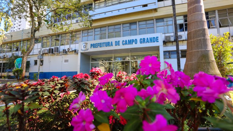 Prefeitura convoca aprovados em processo seletivo para tradutor e intérprete de Libras e motorista