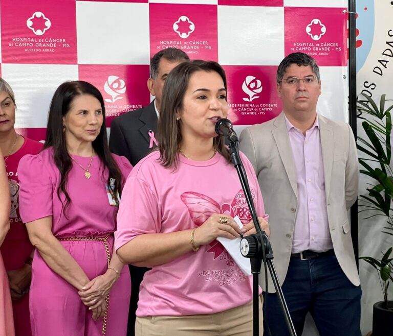 Prefeita abre a campanha Outubro Rosa 2023 do Hospital de Câncer Alfredo Abrão