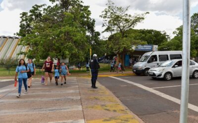 Programa Travessia Segura garante presença da GCM nas entradas e saídas das escolas municipais de Campo Grande