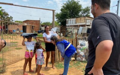 Após forte chuva, Emha entrega telhas e lonas através do programa CGSustentável