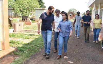 Prefeitura realiza mutirão para preparar cemitérios públicos para o Dia dos Finados