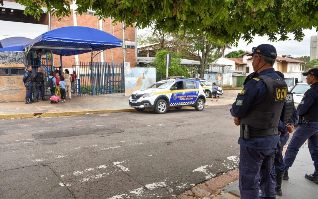 Presença da Guarda Civil nas escolas da Capital garante segurança à população