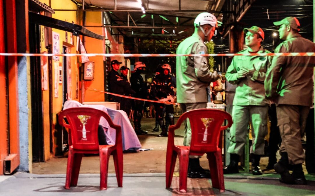 Polícia faz caçada por atiradores que executaram pai e filho em Campo Grande