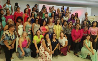 Ação do Outubro Rosa leva saúde e beleza a mulheres em comunidades terapêuticas