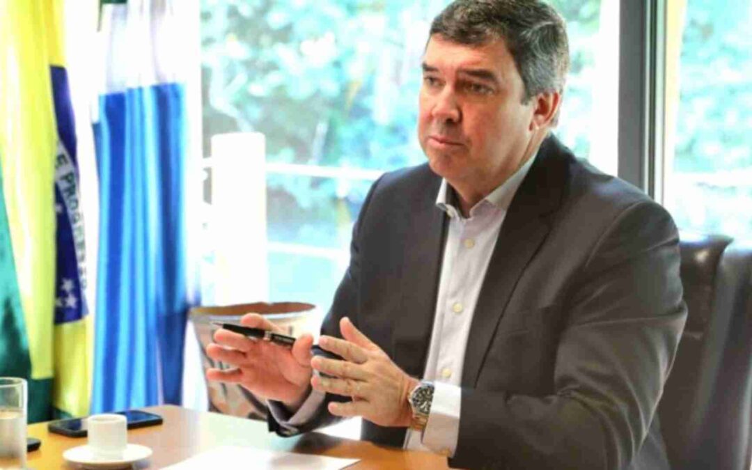 Riedel vai à Brasília nesta terça-feira para reuniões com governadores