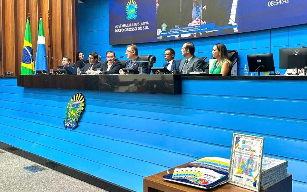 TCE-MS discute na Alems desafios e direitos de pessoas com Transtorno do Espectro Autista