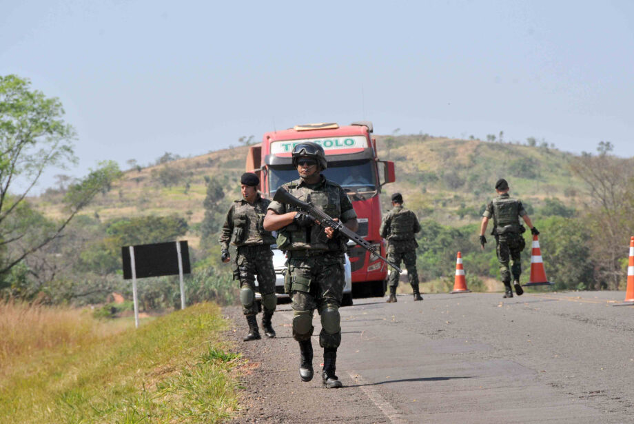 Exército, Aeronáutica, Marinha e Força Nacional vão reforçar combate ao narcotráfico em MS