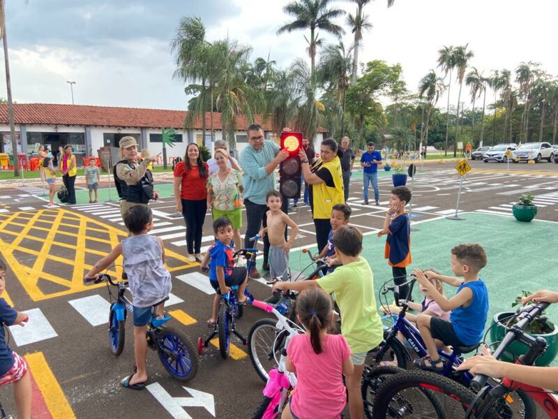 Mini Cidade de Trânsito é inaugurada para educação das crianças