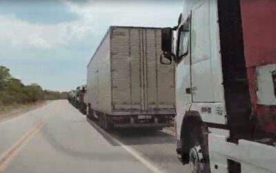 Medo de “empacar” em aduana de Corumbá faz fila de caminhões desaparecer em 5º dia de greve