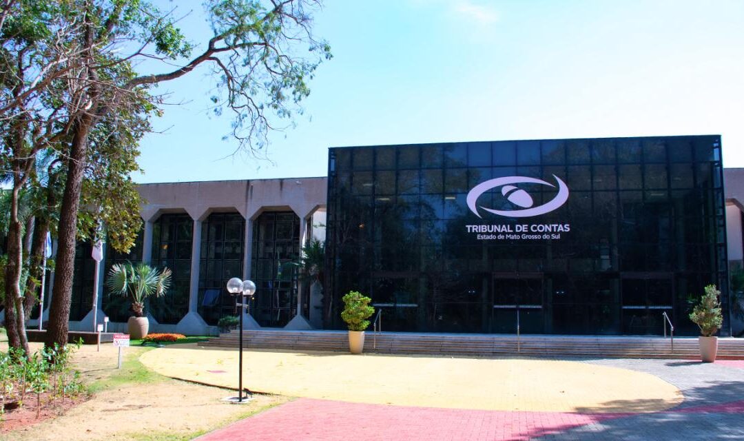Tribunal Pleno do TCE-MS encerra com 21 processos irregulares