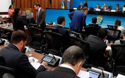 Nesta terça-feira deputados devem votar projetos relacionados ao orçamento