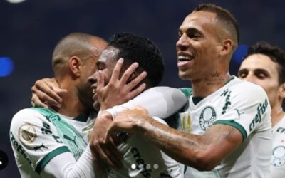 Palmeiras fatura o bi no Brasileirão e soma 12º título nacional com empate diante do Cruzeiro
