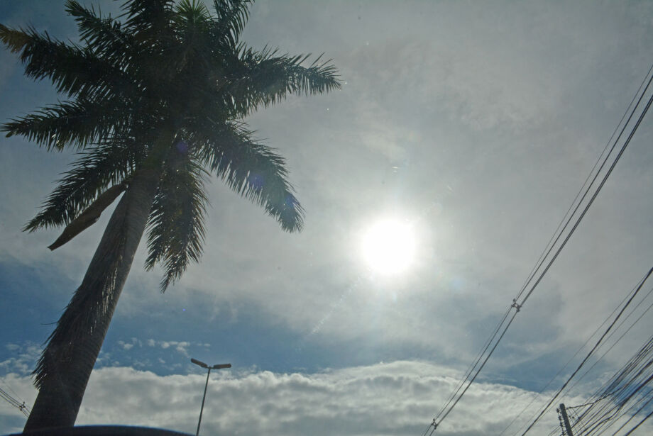 Semana inicia entre sol e chuva com temperaturas podendo chegar aos 42°C em MS