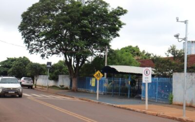 Câmeras e redutores em escolas serão integrados ao sistema “Cidade Inteligente”