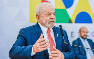 Lula sanciona LDO com recorde de R$ 4,9 bi de fundo para eleição municipal