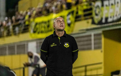 Favorito para substituir Mano não poderia treinar o Corinthians no Paulista