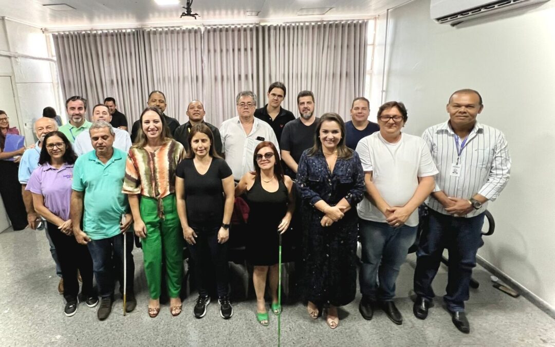 Prefeitura empossa membros titulares e suplentes do Comitê Gestor do Aplicativo Todos no Ônibus –  COMTODOS