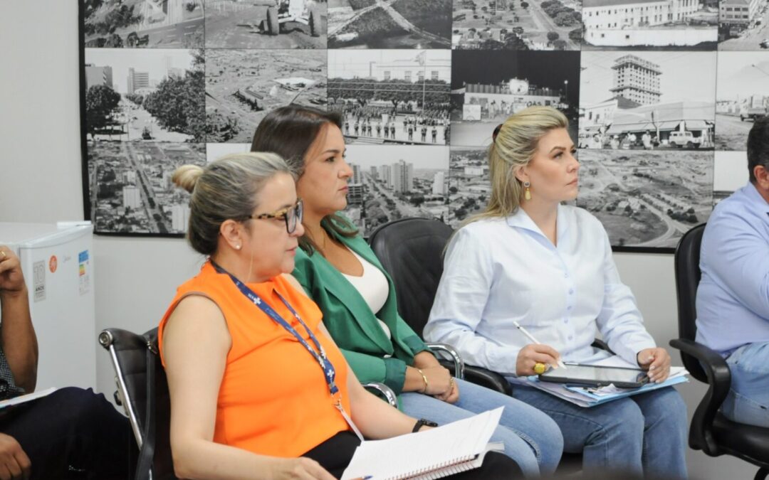 Prefeitura reforça alerta para os cuidados com a Dengue e discute ações integradas de enfrentamento à doença