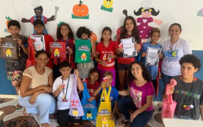 Parceria com biblioteca incentiva crianças de Cras a descobrir o universo da leitura com a família