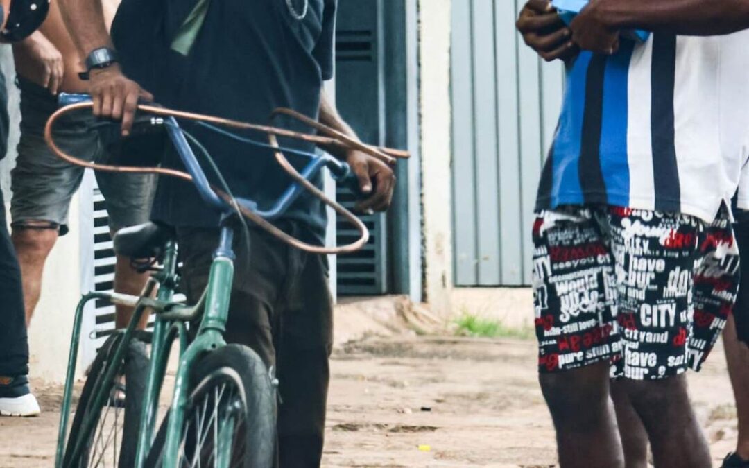 Com aumento de furto de fios, falta de energia elétrica é rotina na periferia de Campo Grande