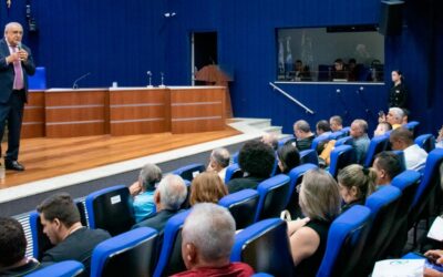 Primeira infância ganha destaque em seminário de vereadores