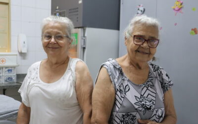 Idosos dão exemplo e garantem proteção no primeiro dia da campanha de vacinação contra a Gripe