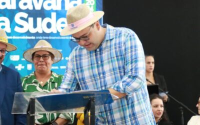 Na Caravana da Sudeco, Alan assina convênio para drenagem e pavimentação em Dourados