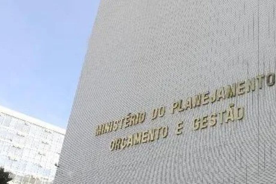 Governo bloqueia R$ 2,9 bilhões e mantém déficit dentro da meta fiscal
