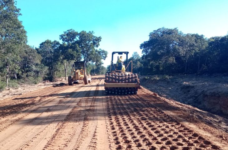 Para fortalecer logística, Governo de MS realiza obra em importante estrada de Coxim