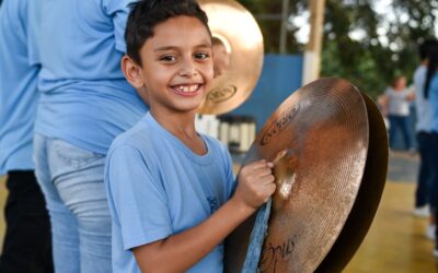 Projetos de musicalização da REME auxiliam no desenvolvimento e estimulam a criatividade dos alunos