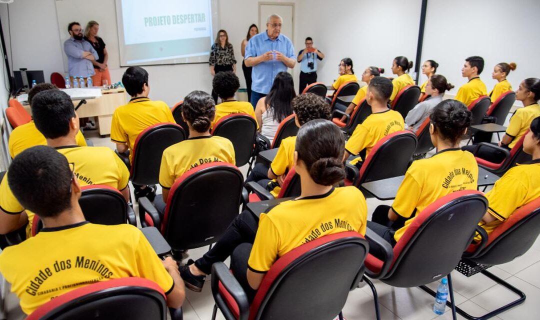 Jovens aprendizes têm a oportunidade do primeiro emprego no TCE-MS