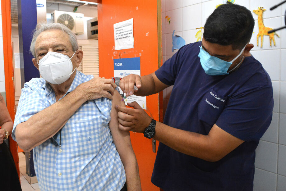 Shopping e supermercado são pontos de vacinação nesse domingo