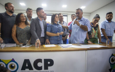 Prefeitura vai conceder quinquênio, títulos e mudança de letra aos professores