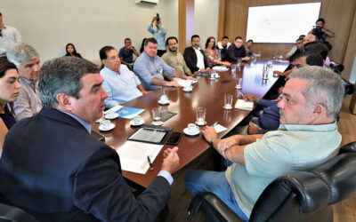 Vander e Riedel fecham acordo para melhorar fornecimento de água em oito aldeias de MS