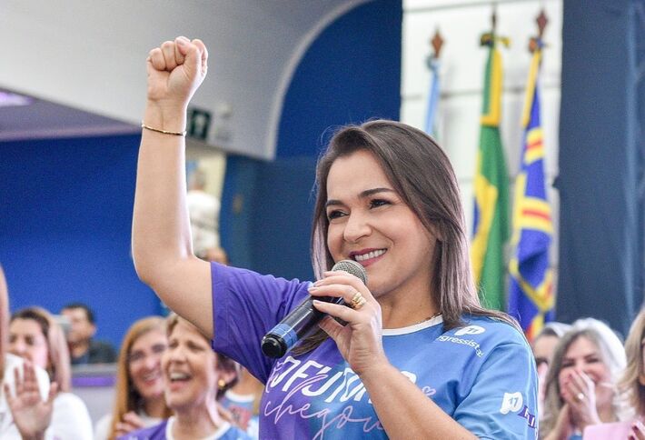 Na política e na gestão, Adriane traz respostas contra paliativos