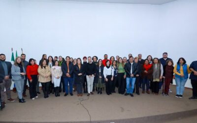 Prefeitura realiza posse de 44 membros do Fórum Municipal de Educação