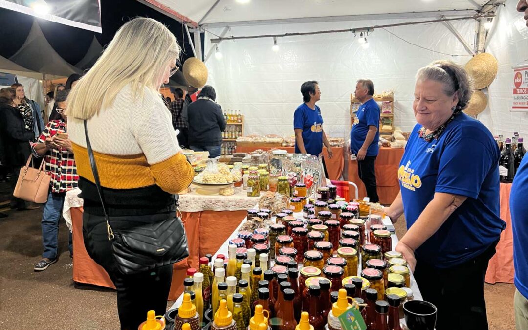Mais que boas vendas, Festa do Queijo garante a empreendedores de Rochedinho divulgação da própria marca