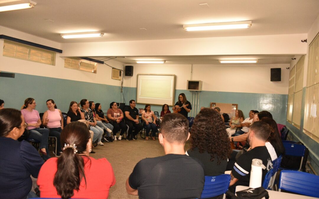 Formação continuada mobiliza 18 mil professores e profissionais da educação da REME