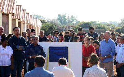 População recebe lotes urbanizados e pavimentação de ruas em Bela Vista