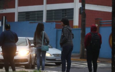 Temperaturas permanecem amenas e quinta-feira tem probabilidade de chuva fraca a moderada