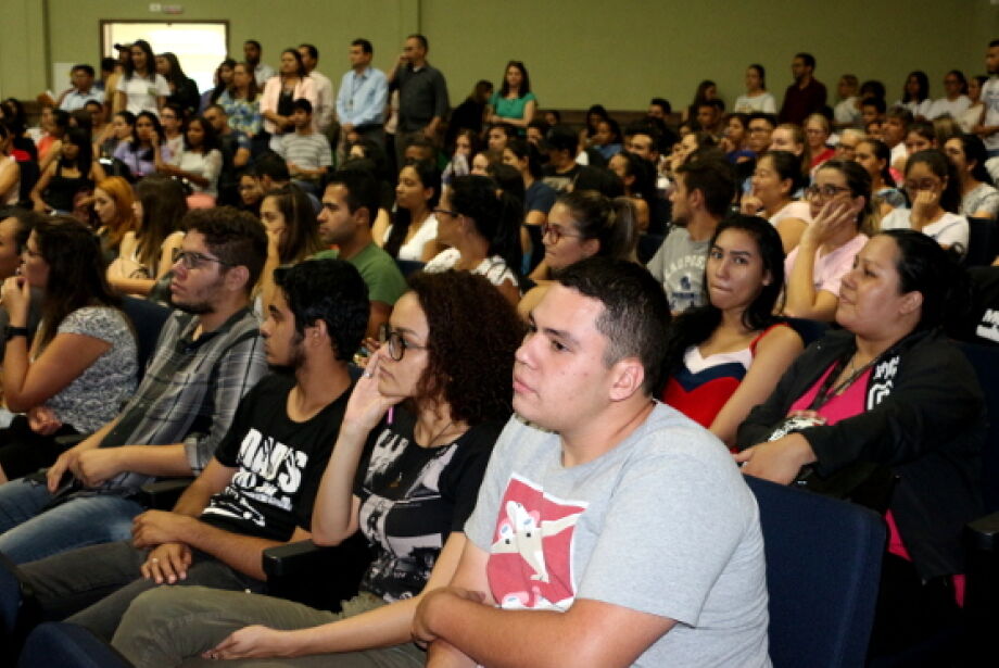 Último dia de inscrição para programa que oferece um salário-mínimo a estudantes