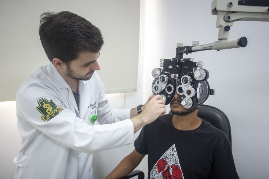 Com 83 anos, hospital que era isolado vira referência em oftalmologia