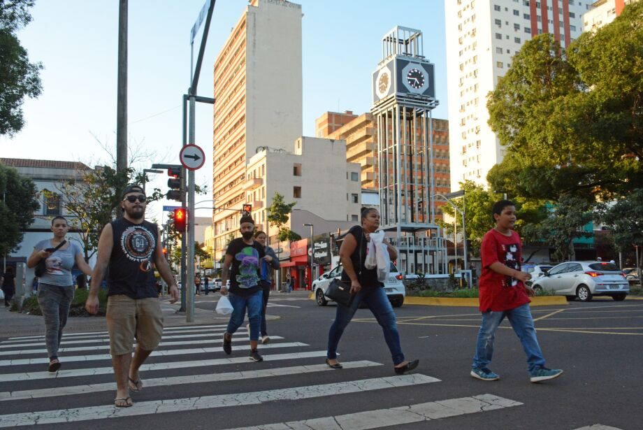 Desfile é na segunda, mas interdições já começam sábado (24)