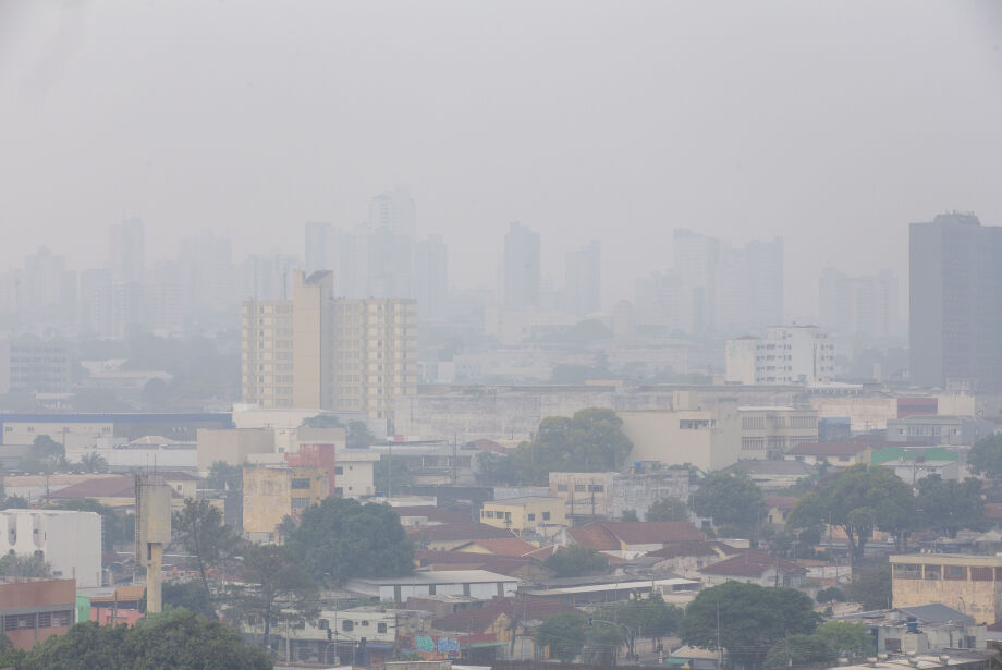 Frente fria trará mais fumaça e qualidade do ar irá piorar em Campo Grande