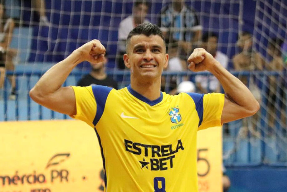 Com atleta de MS no elenco, Brasil inicia caminhada no Mundial de Futsal